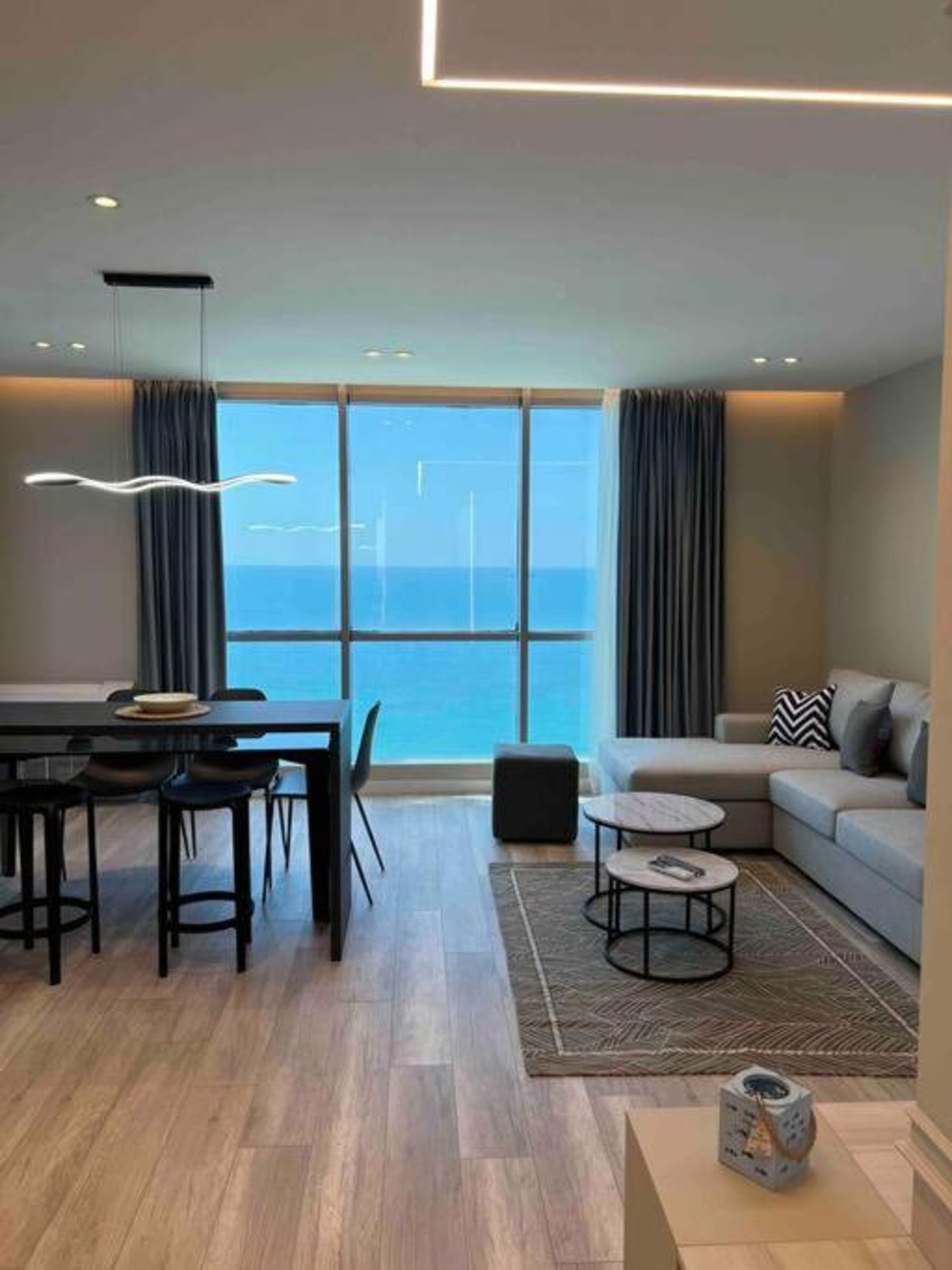 Sea View Apartment in Promenade