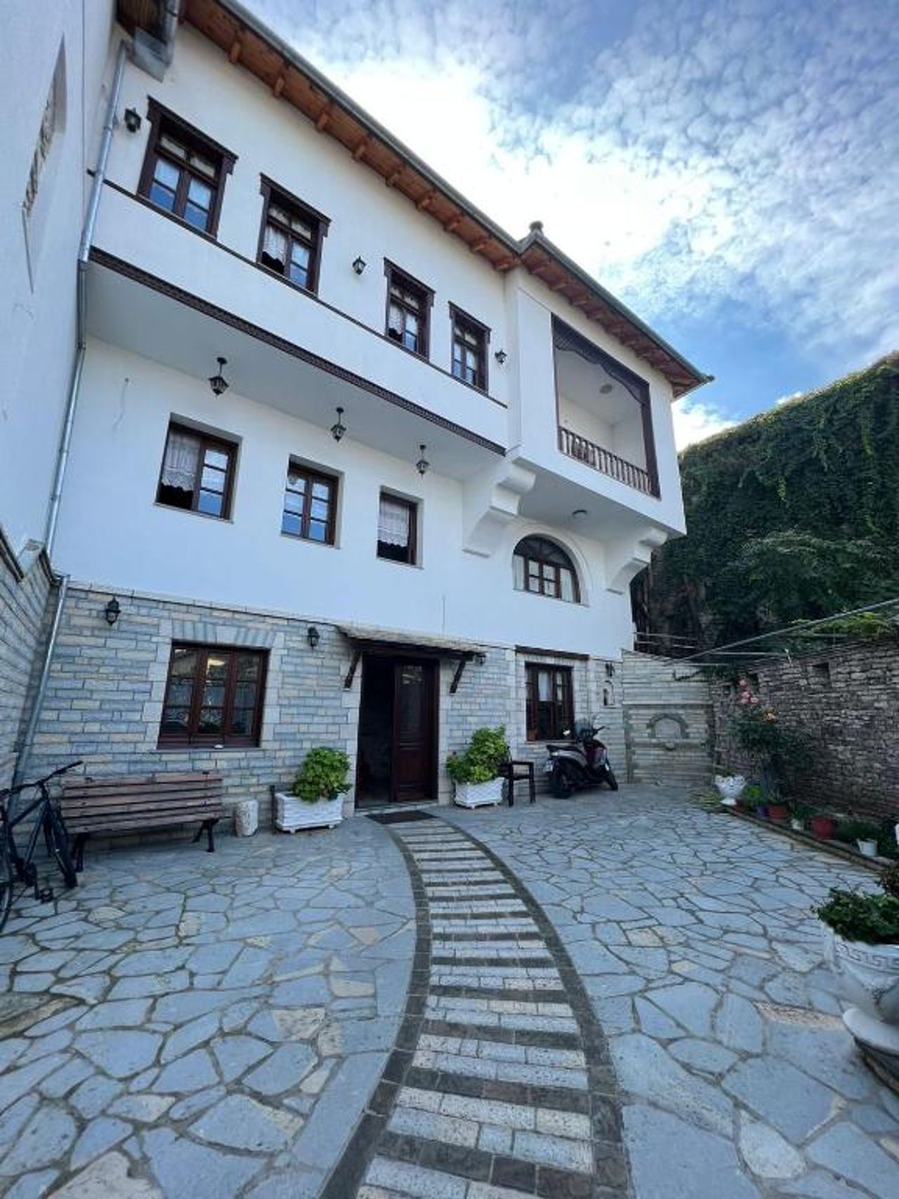 Castle Hotel