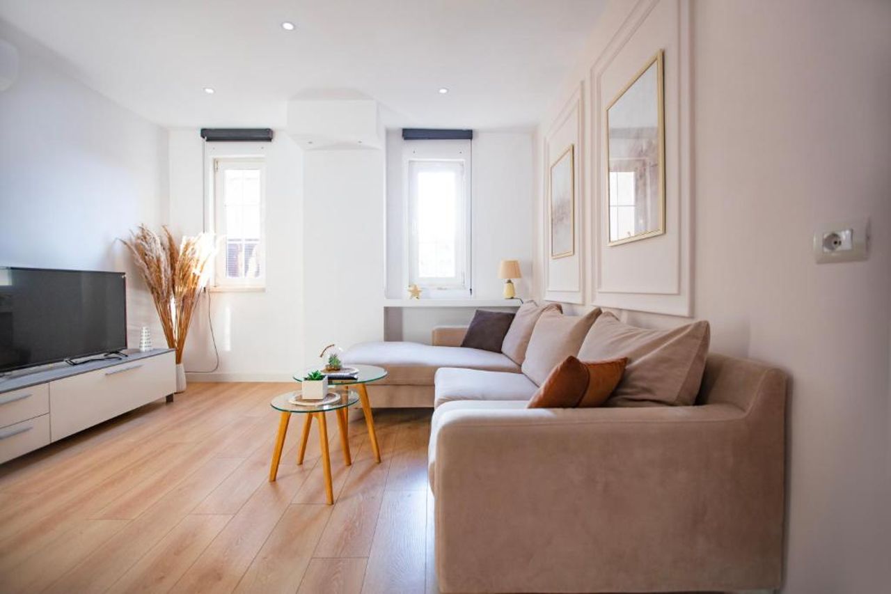 Modern Apartment in Tirana Center - THE NEST