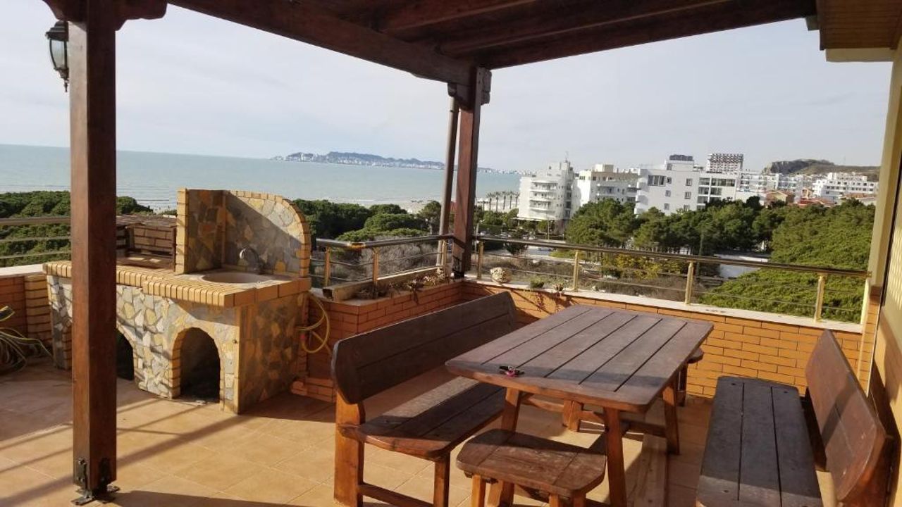 Sea Rooftop Apartment