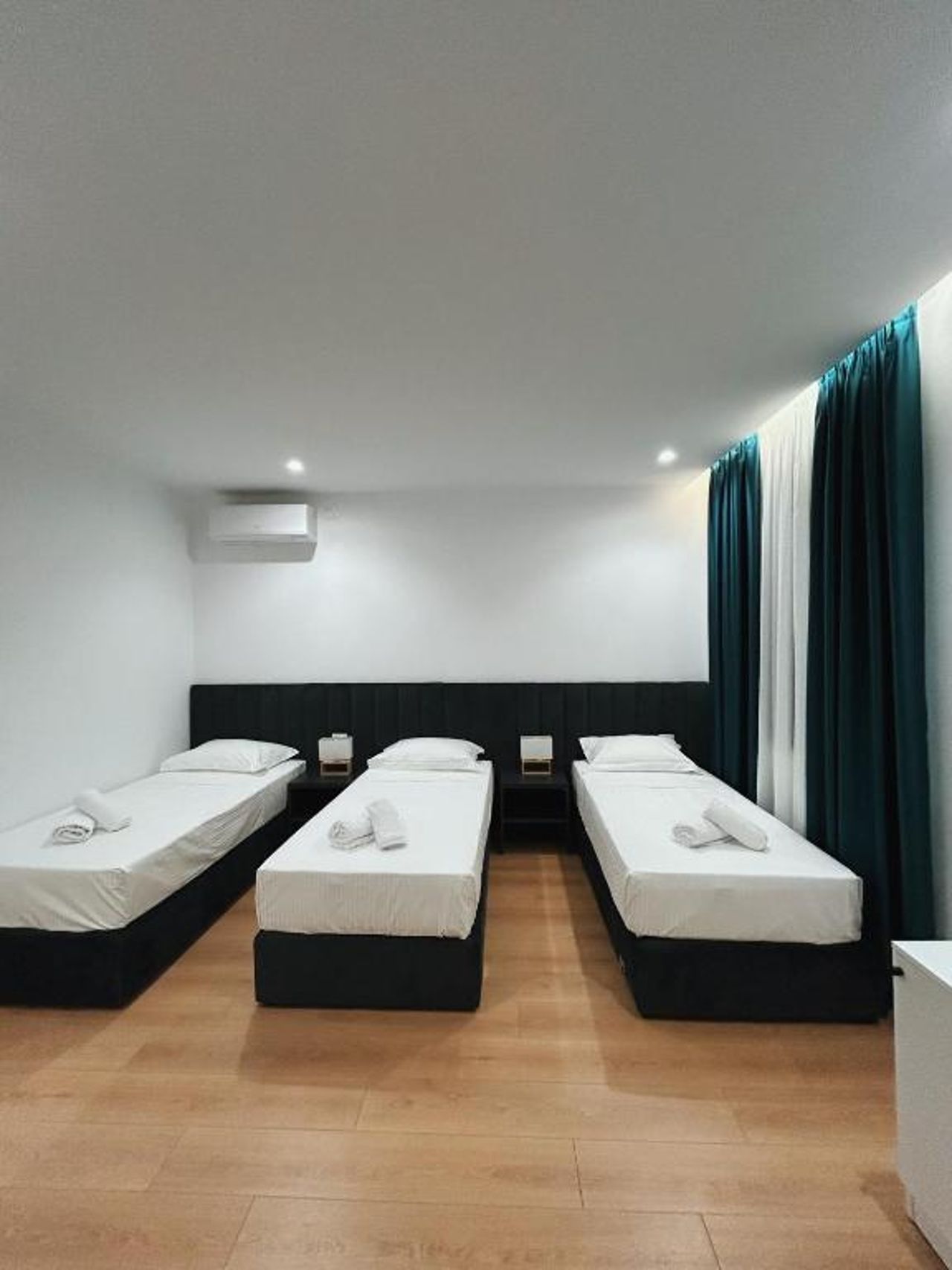 Clinton Tirana Inn
