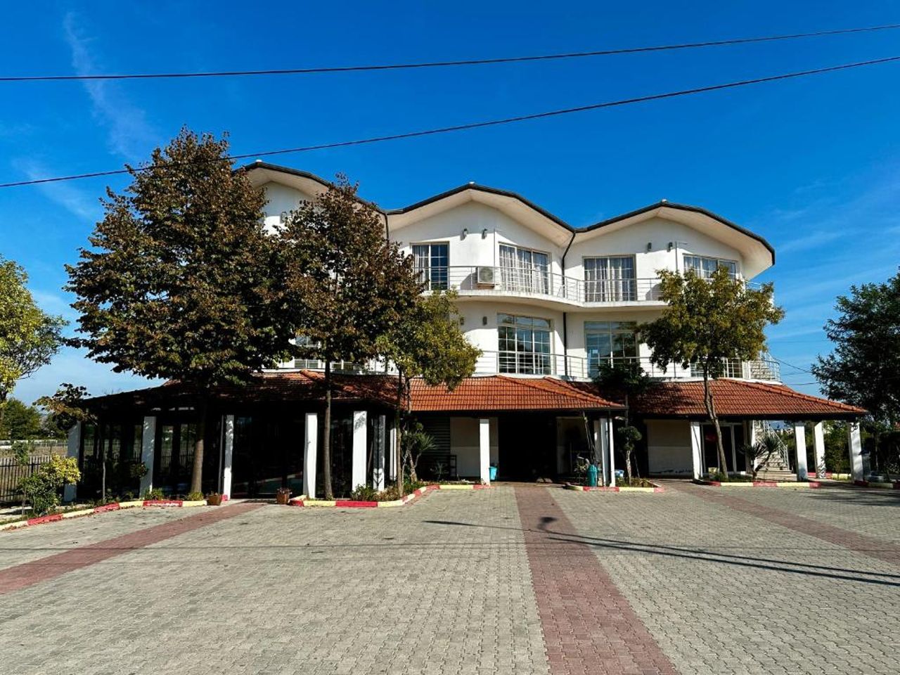 Nushi Apartments