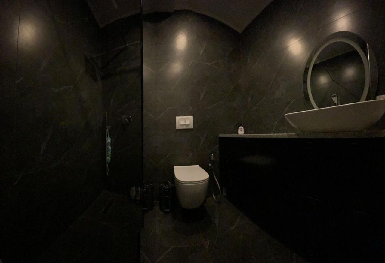 Royal Seaview Apartment