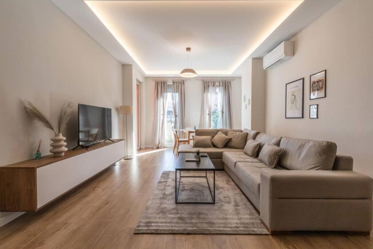Green Leaf Apartment near Tirana International Bus Terminal