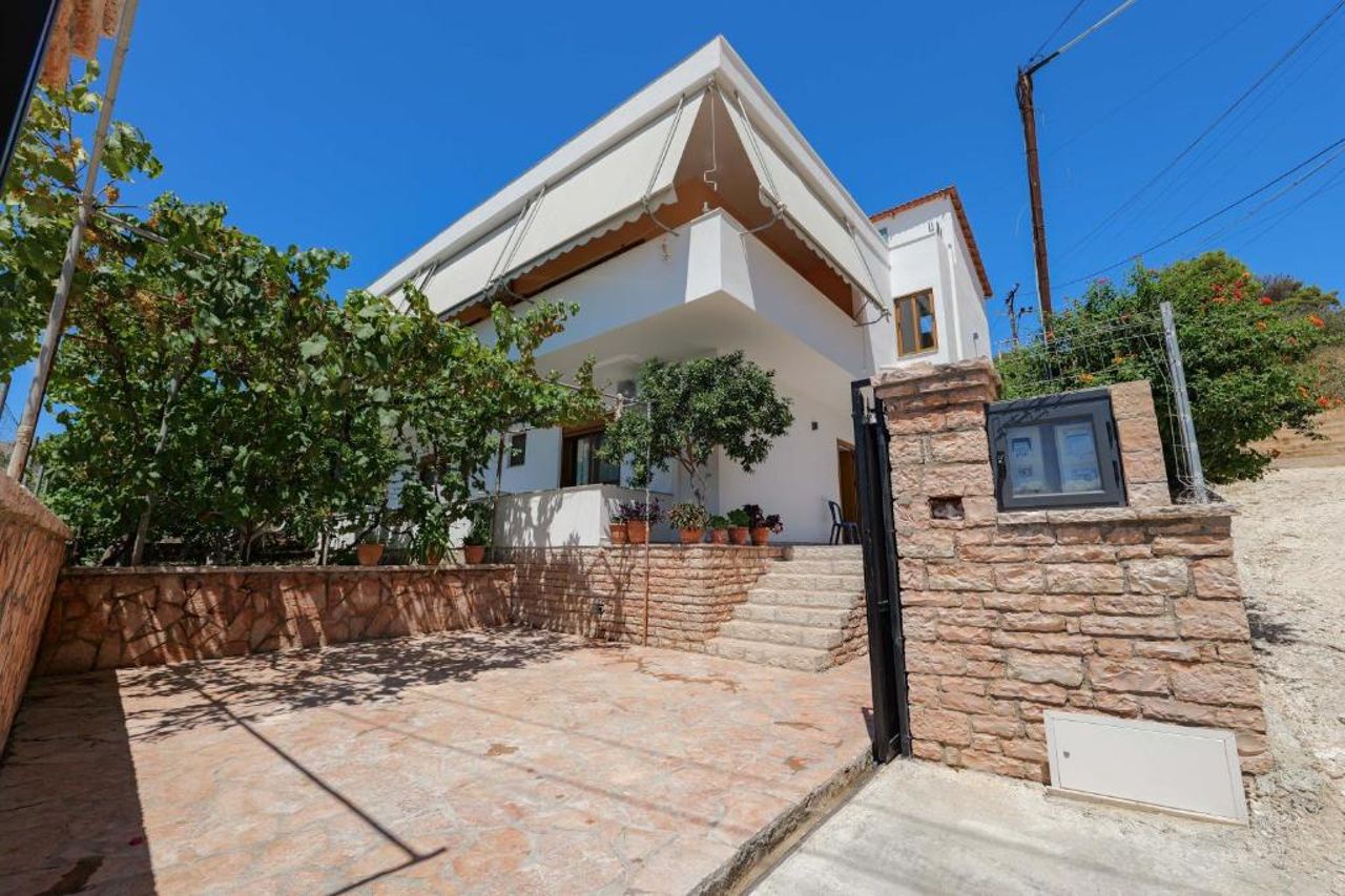 Villa Maçi