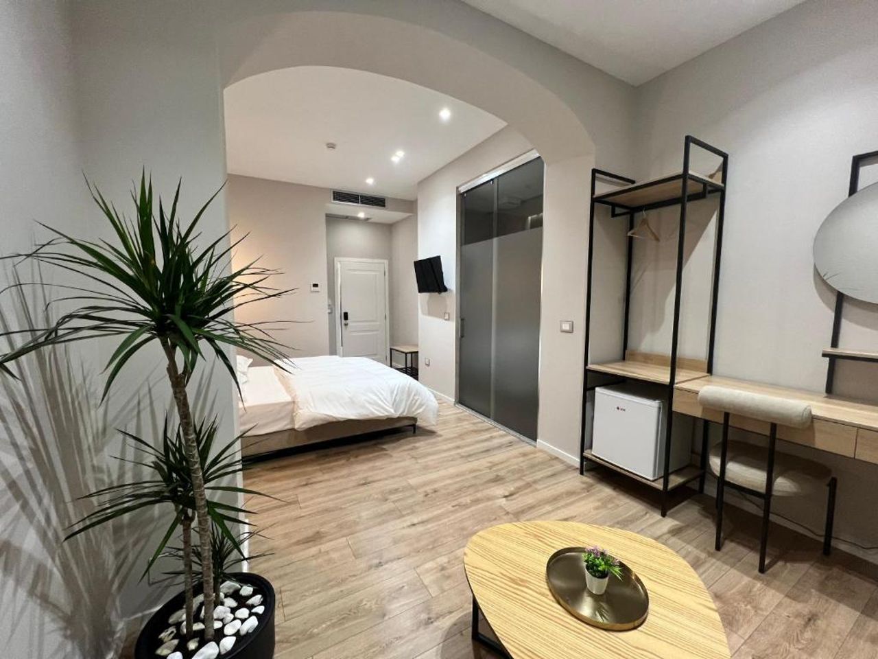 Enzo Rooms - Central Blloku