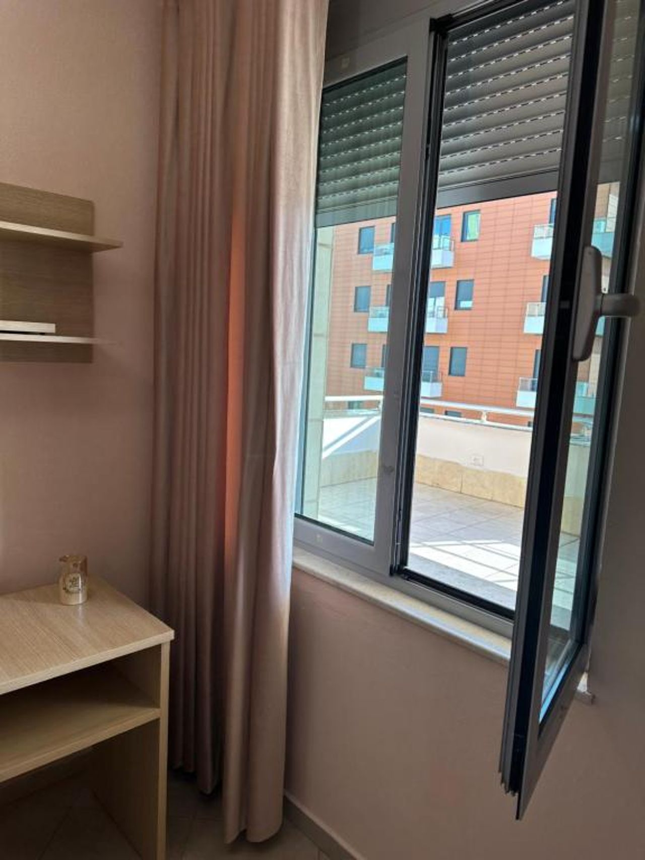 Corner Apartament