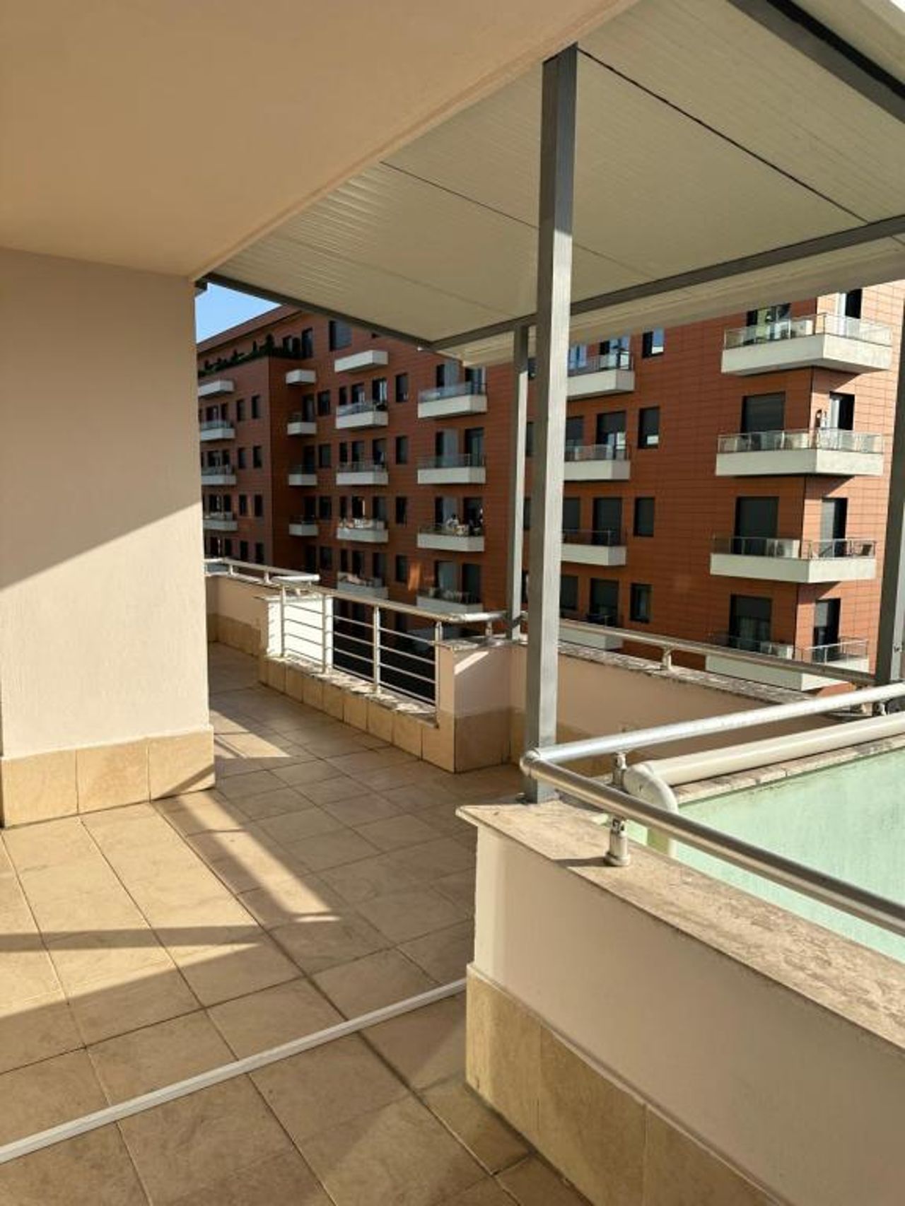Corner Apartament