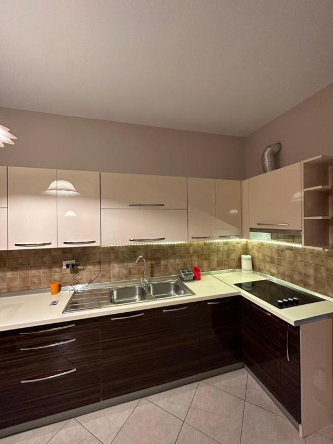 Corner Apartament