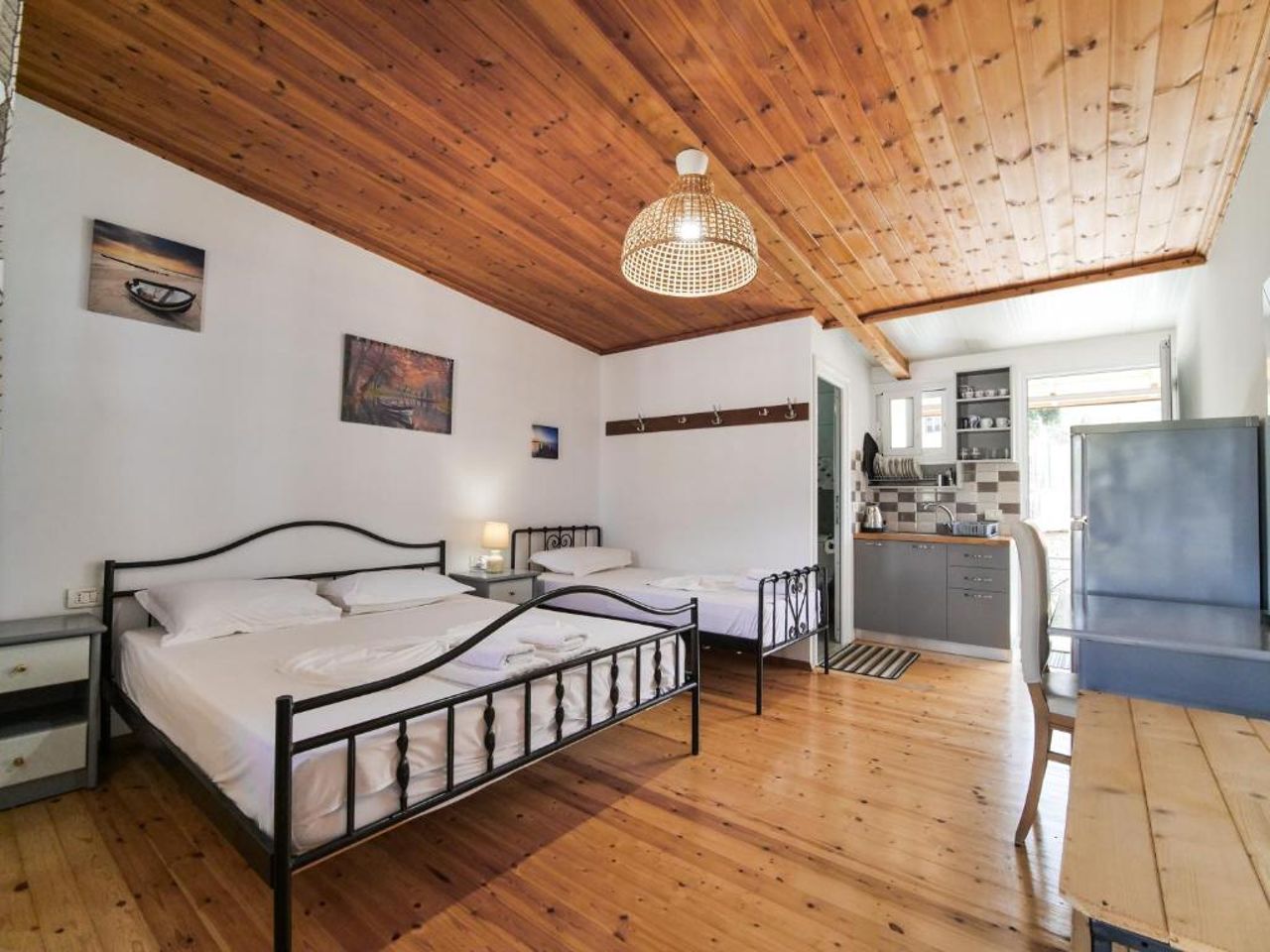 Sea Breeze Rooms