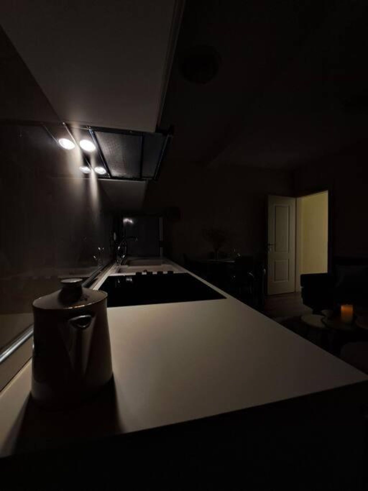 Quiet, Cozy, Luminous Apartment