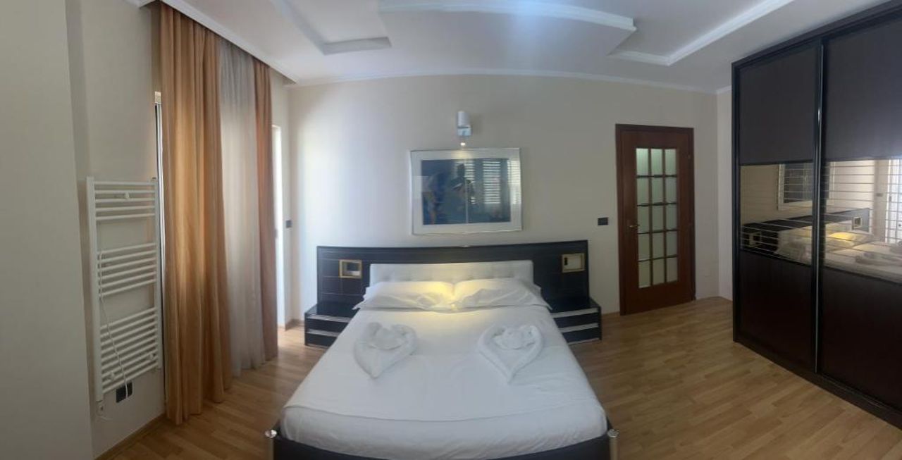 F C Tiranë