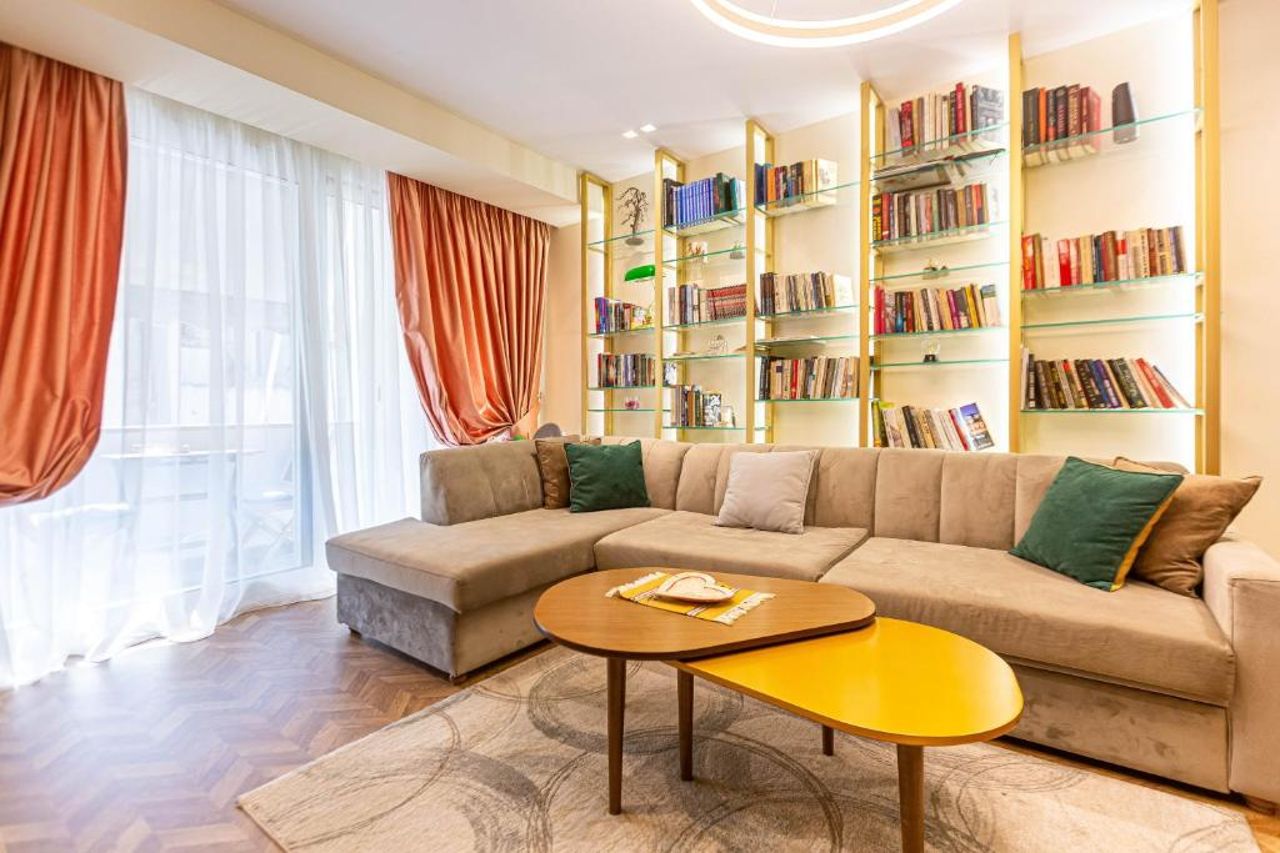 Tirana Center Fame House