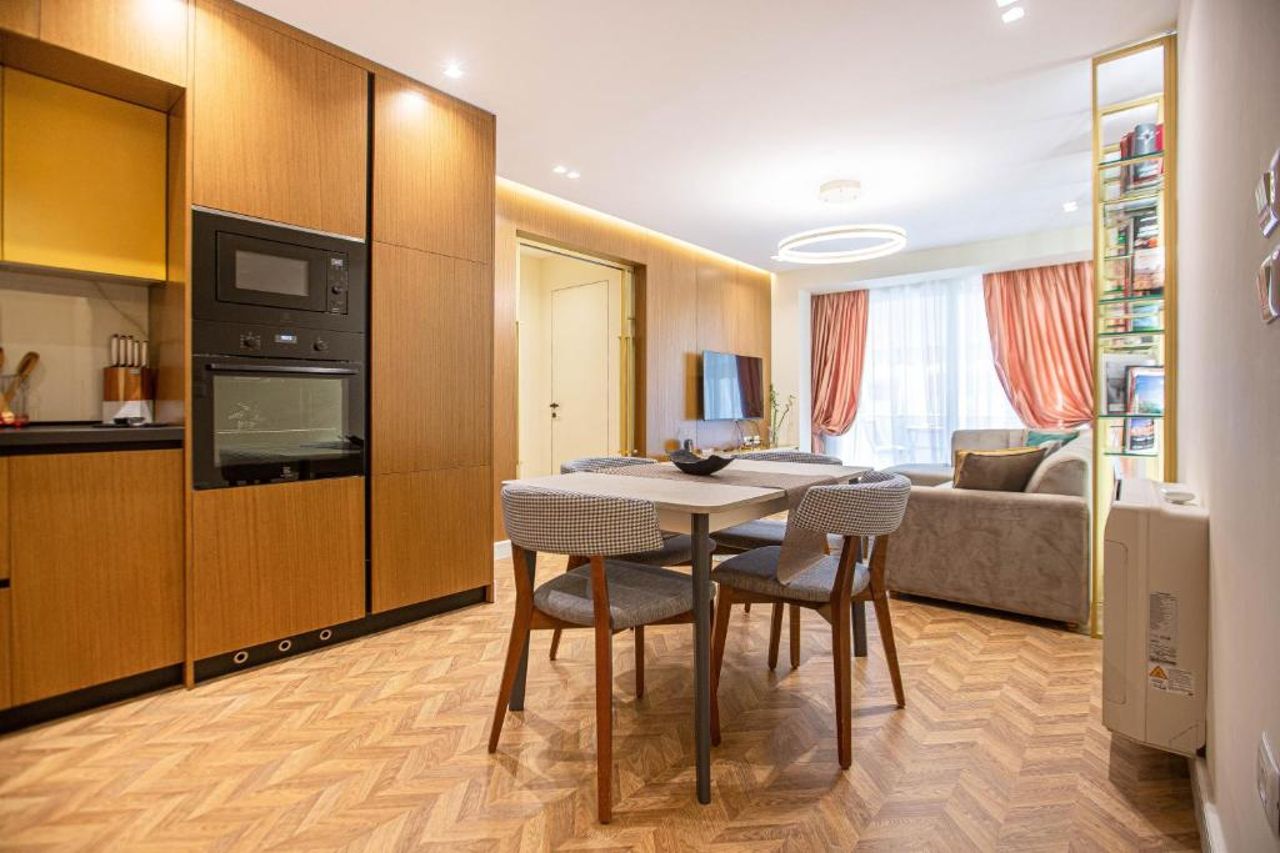 Tirana Center Fame House