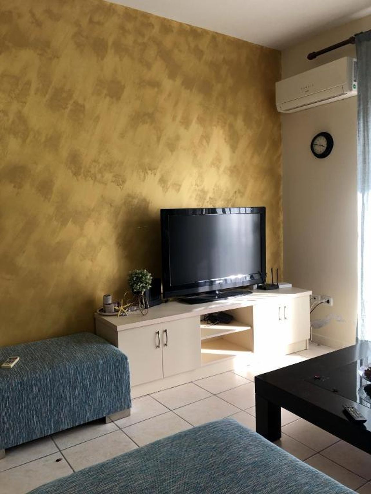 Family Apartment by Vlora Office
