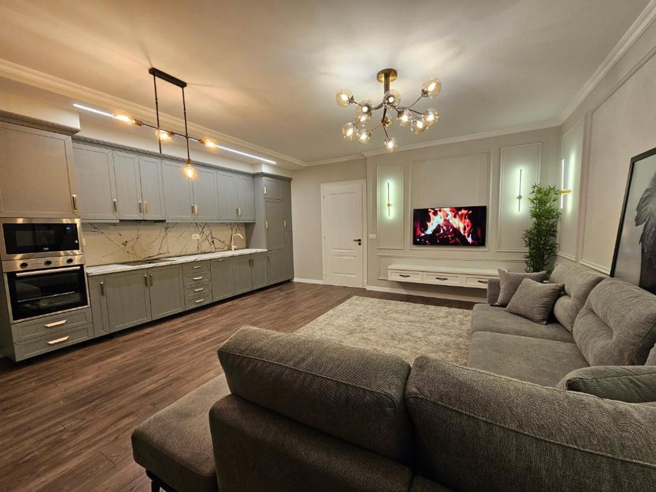Adore Apartment City Center