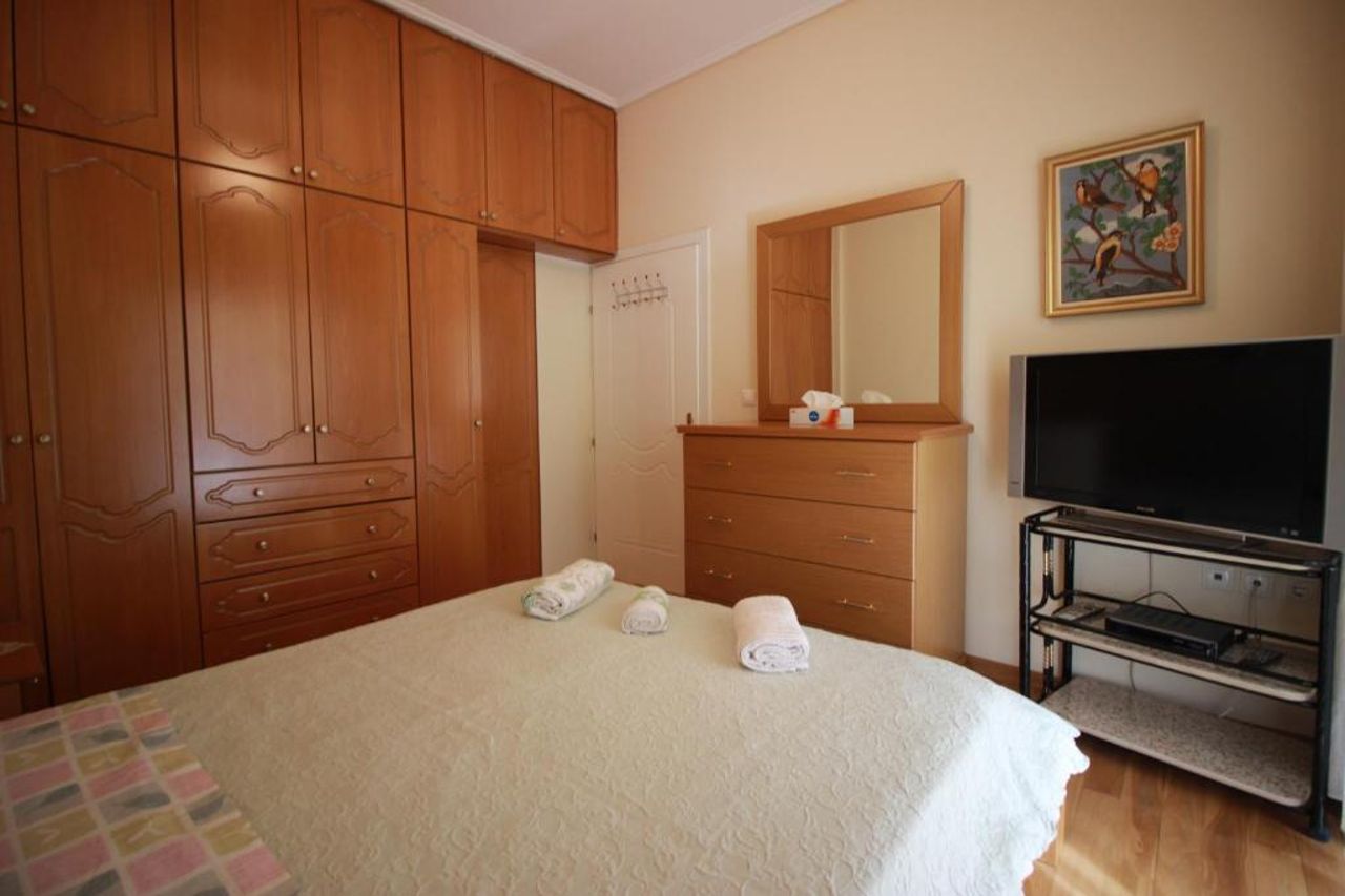 Elida Apartments