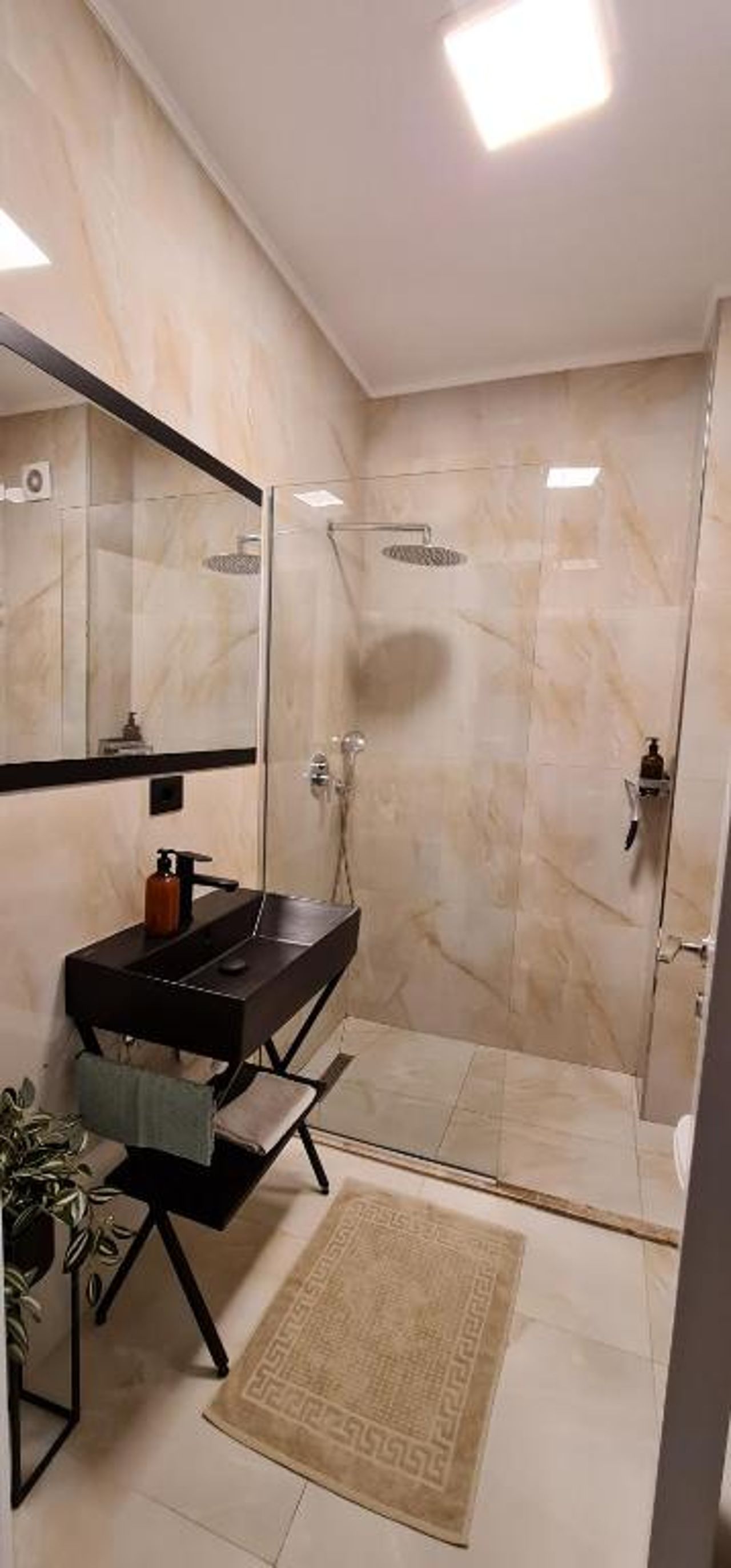 Durres Garsonniere ,close to the beach