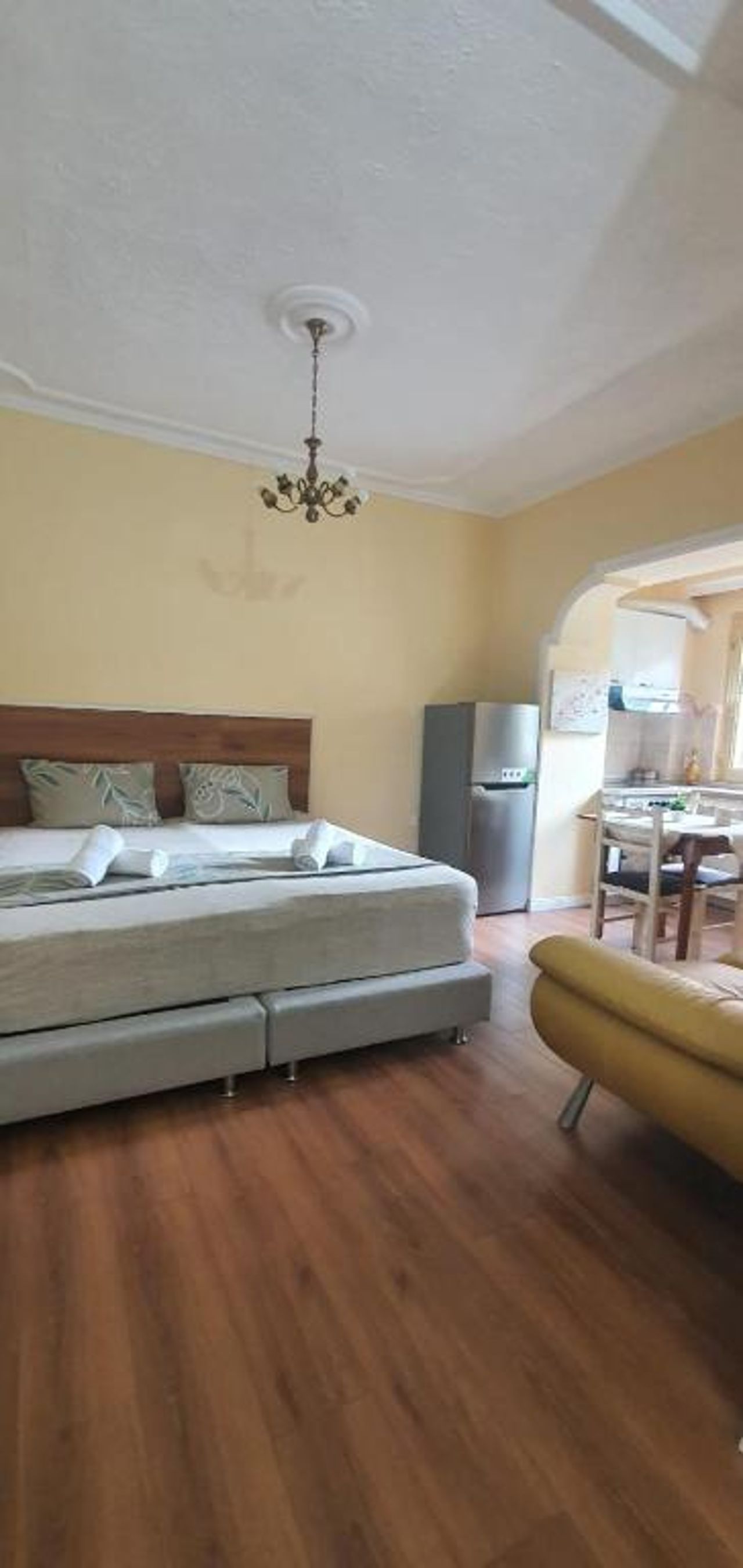 Alle's Myslym Shyri studio apartment
