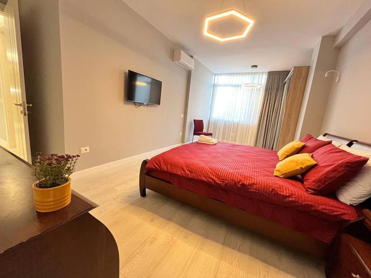 Flat 86 - Explore the heart of Tirana