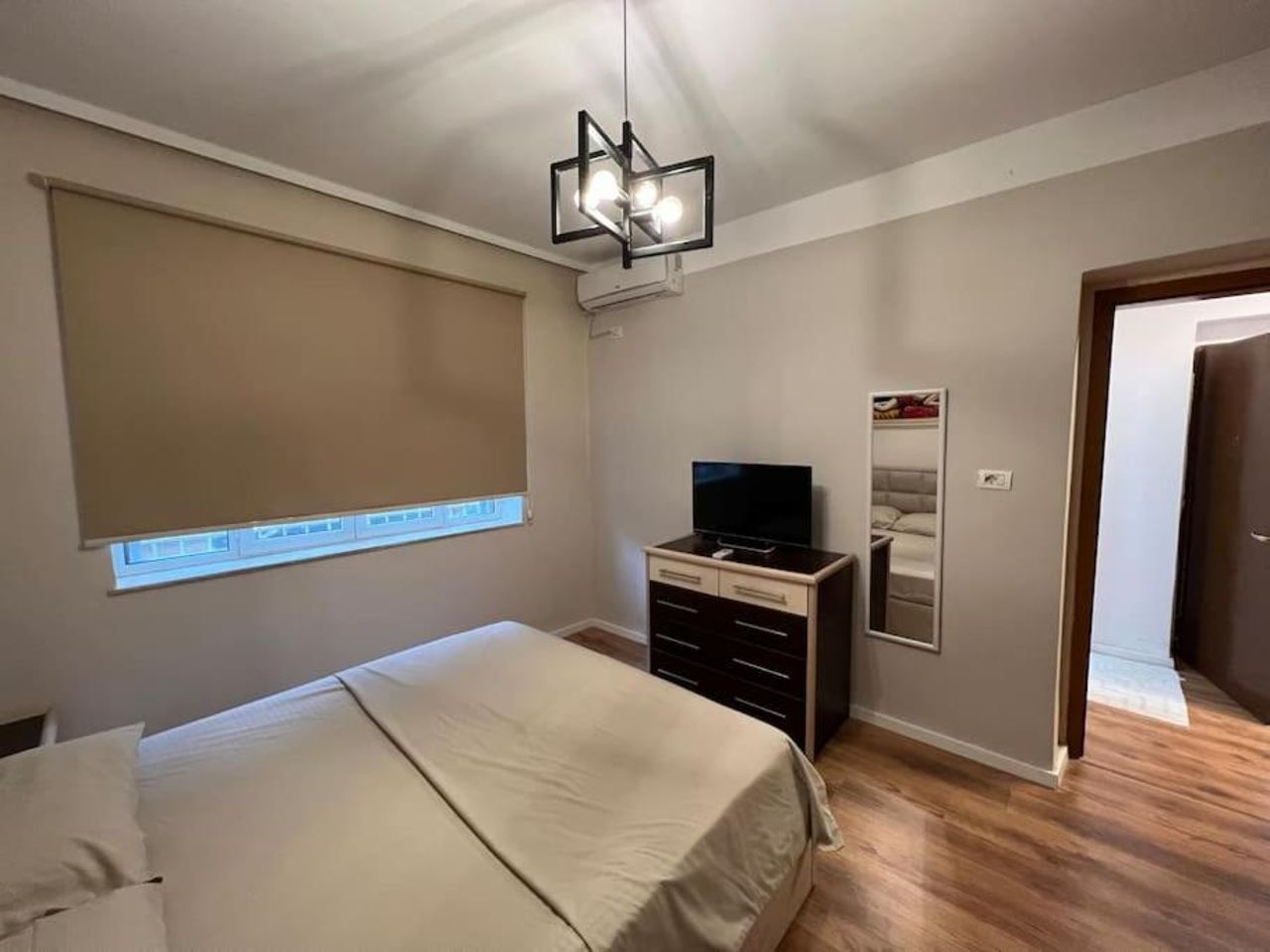 Tirana Deluxe Apartment w/ self Check-In 24hr!