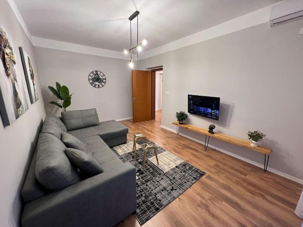 Tirana Deluxe Apartment w/ self Check-In 24hr!
