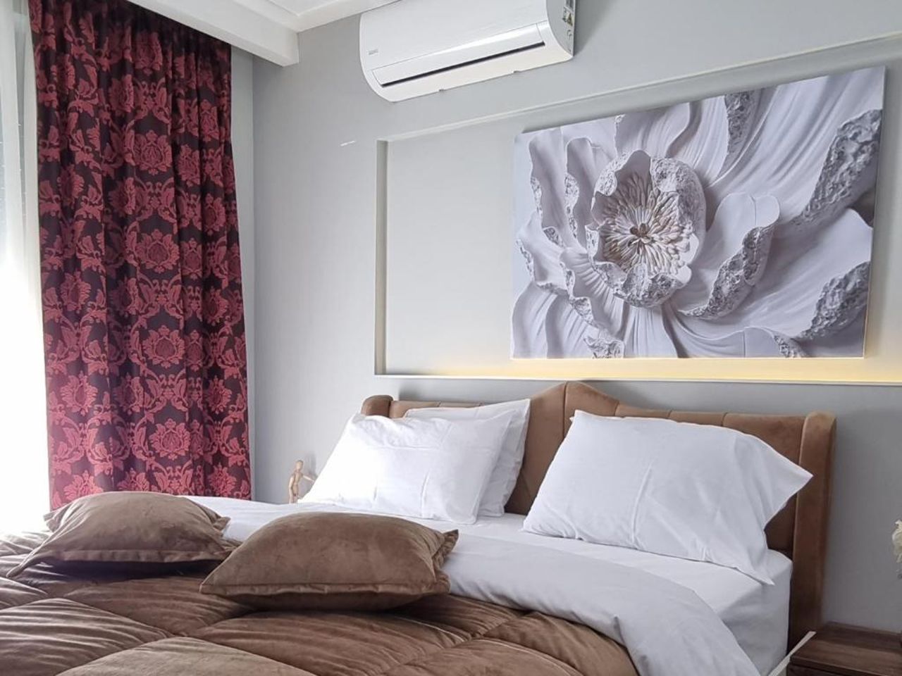 Eri Apartment