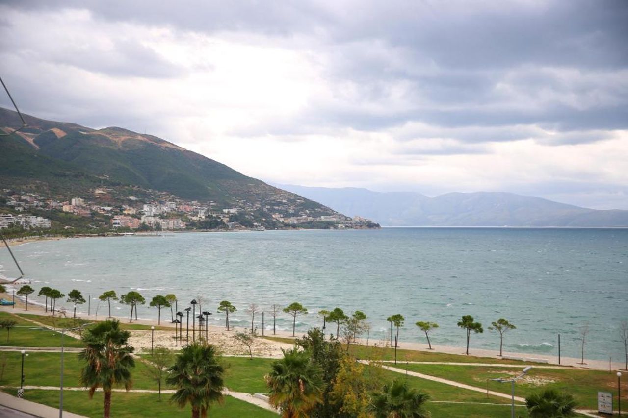 Sea View Apartment by Vlora Office