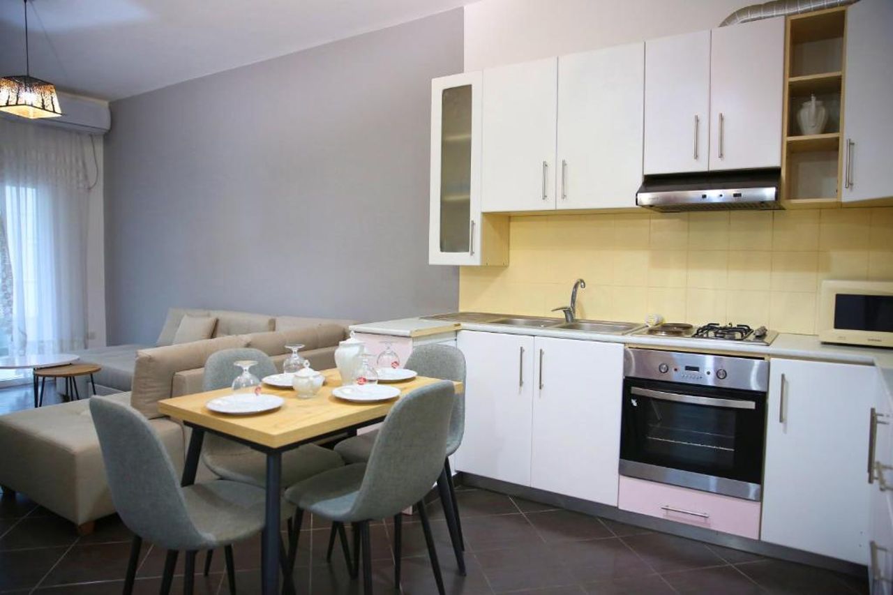 Sea View Apartment by Vlora Office