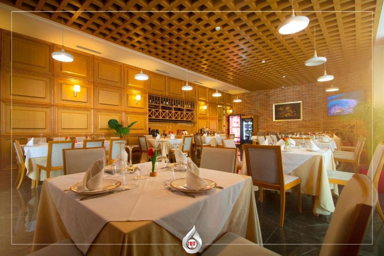 NBT Hotel Lac