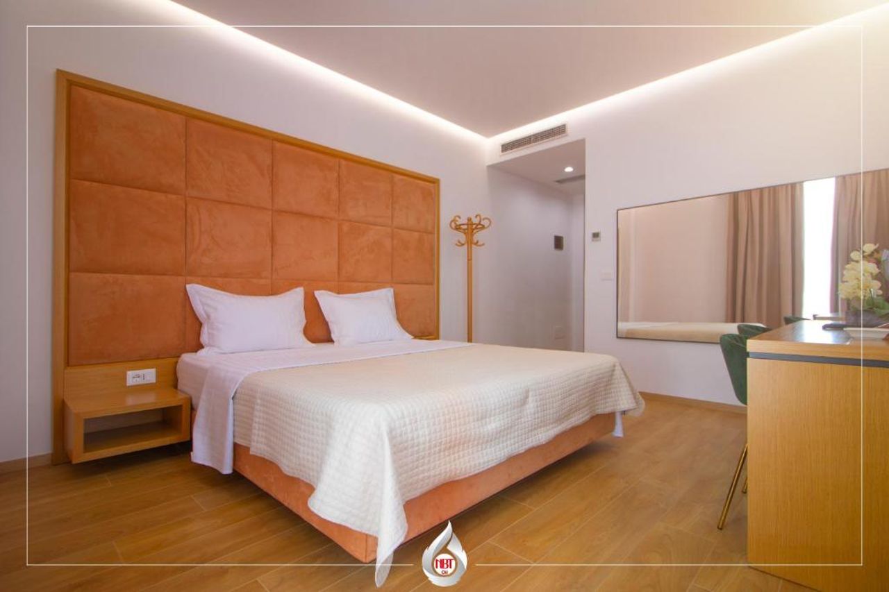 NBT Hotel Lac
