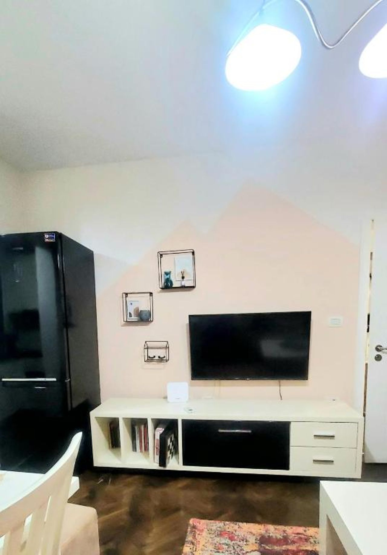 Tulips Central Apartment in Tirana