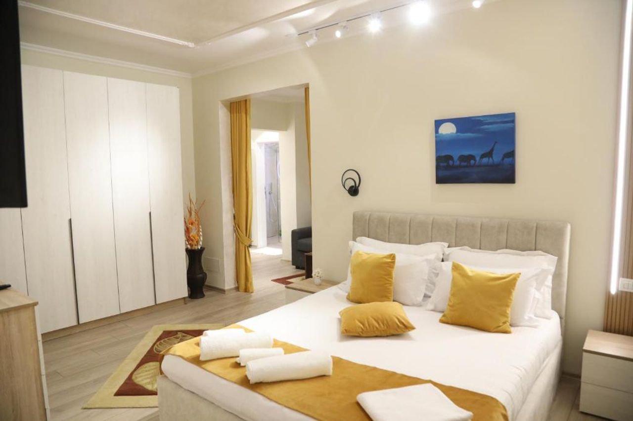 City Center Tirana luxury Orange Apartment 9B