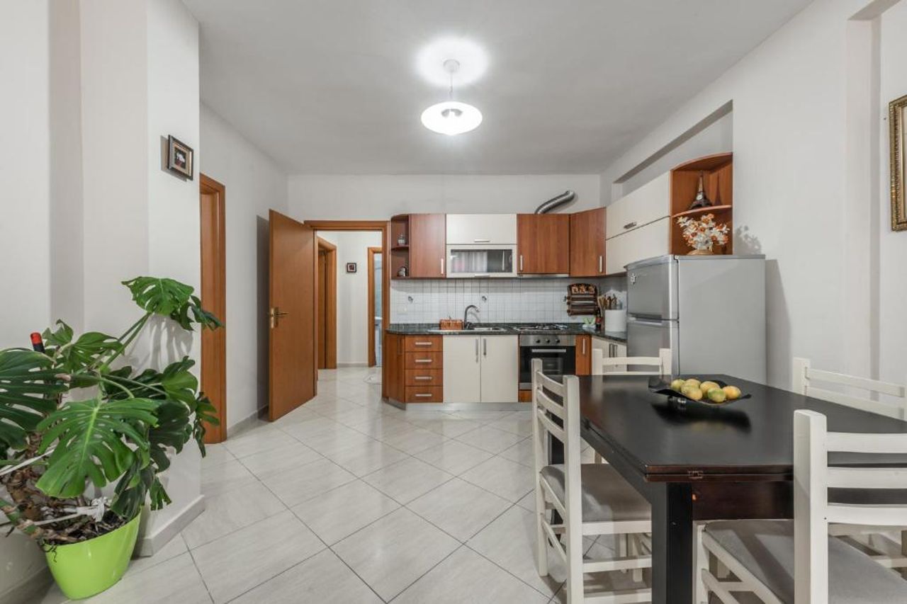 Brand New Apartment- Great location Seafront with pool access