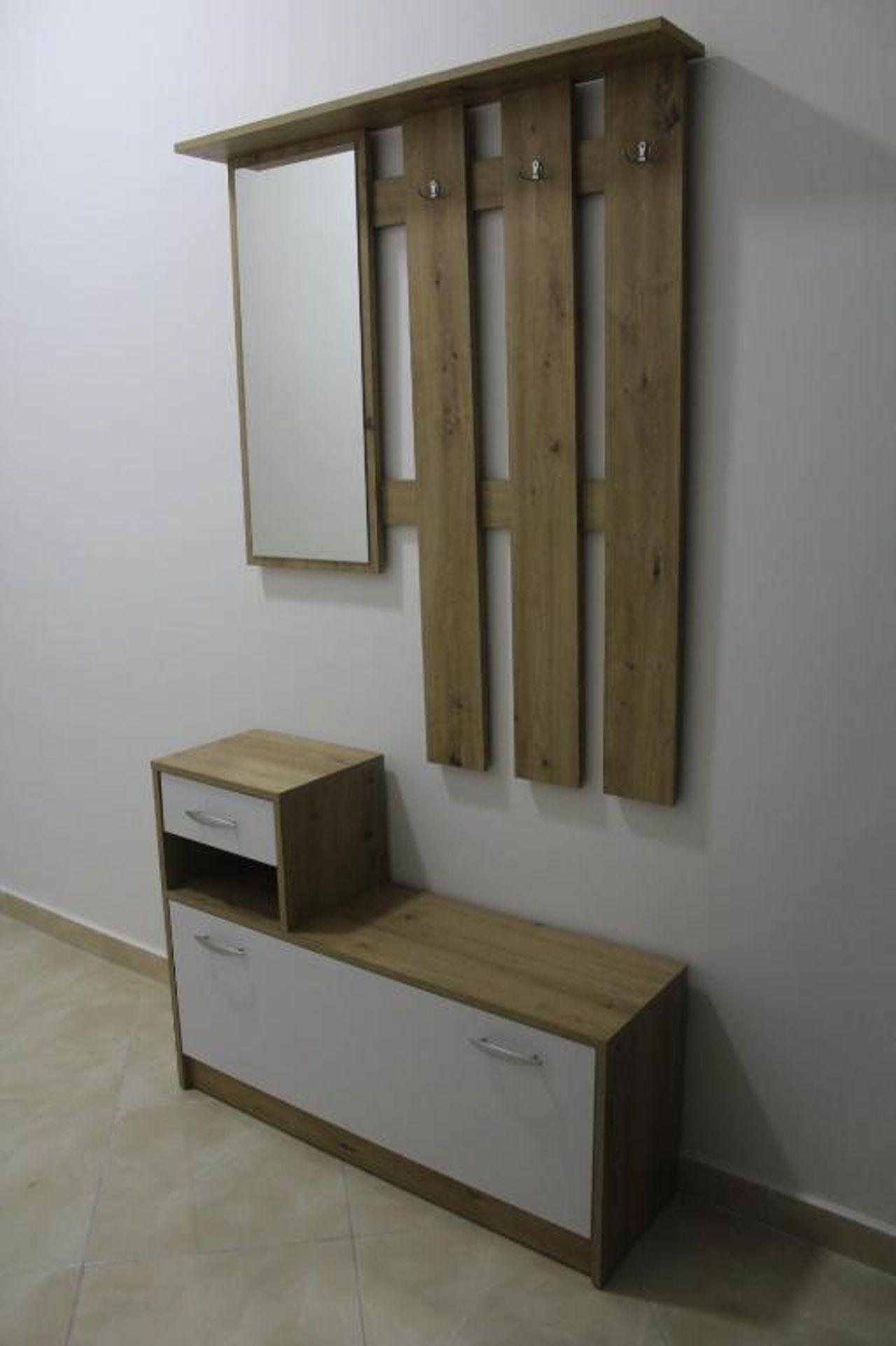 K&K - Newly Furnished Apartment (Super Central)
