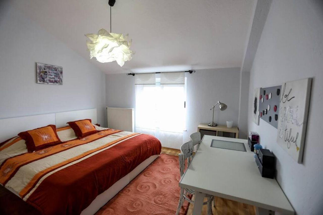 Lovely Loft City Center Korca 8