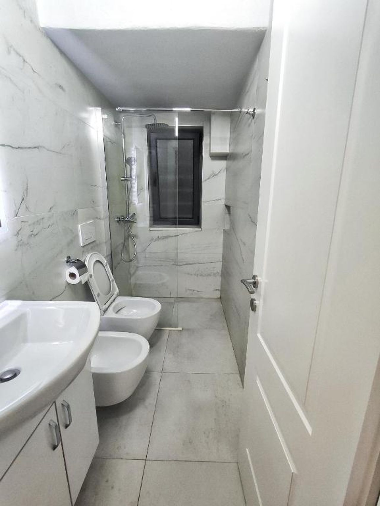 Central & Comfy 2 BR Apartment