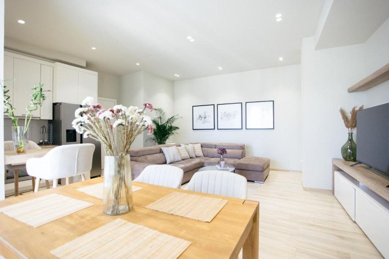 Lake Drive Rooms & Apartments