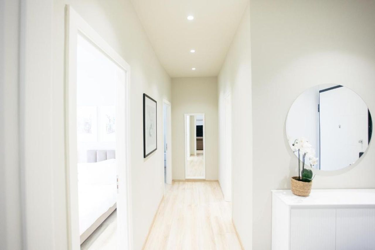 Lake Drive Rooms & Apartments