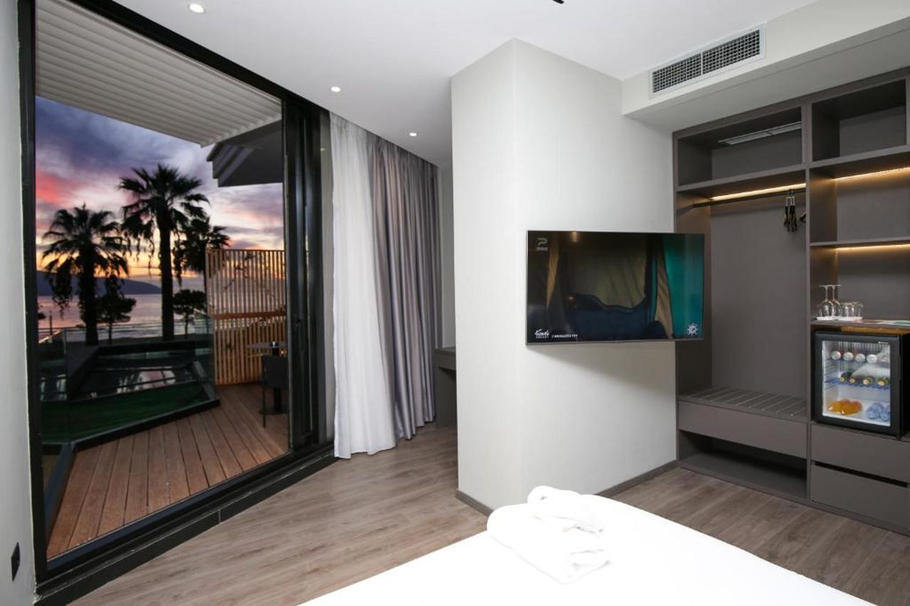 Charm Hotel