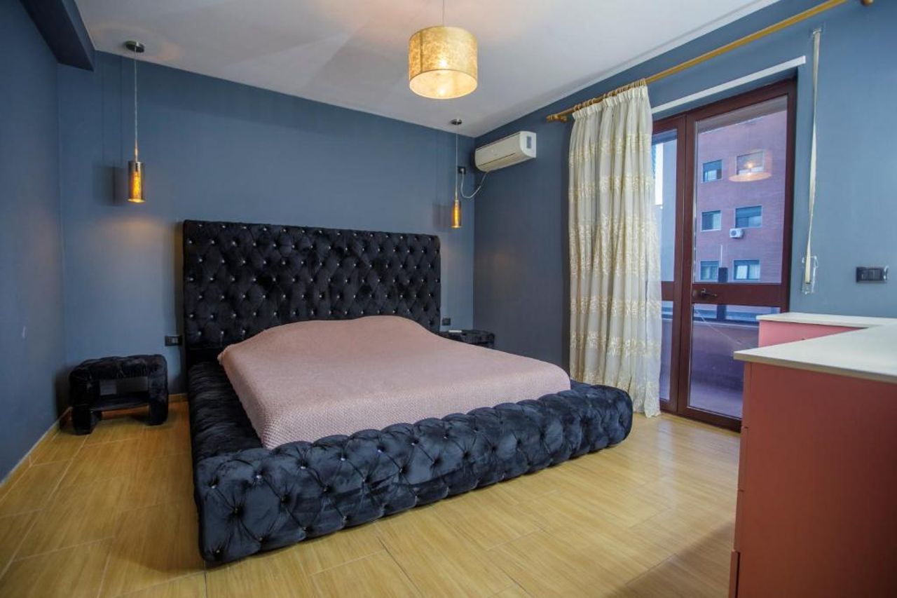 Sparrow Modern City Stay