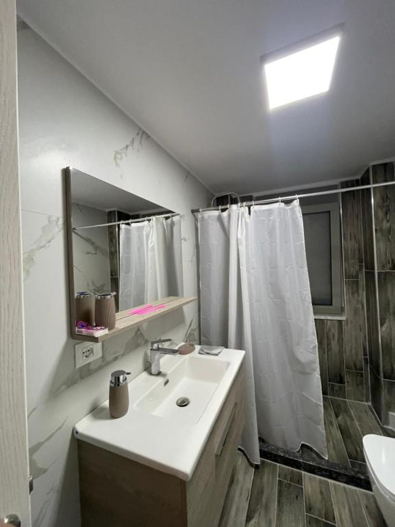 Dreams Apartment