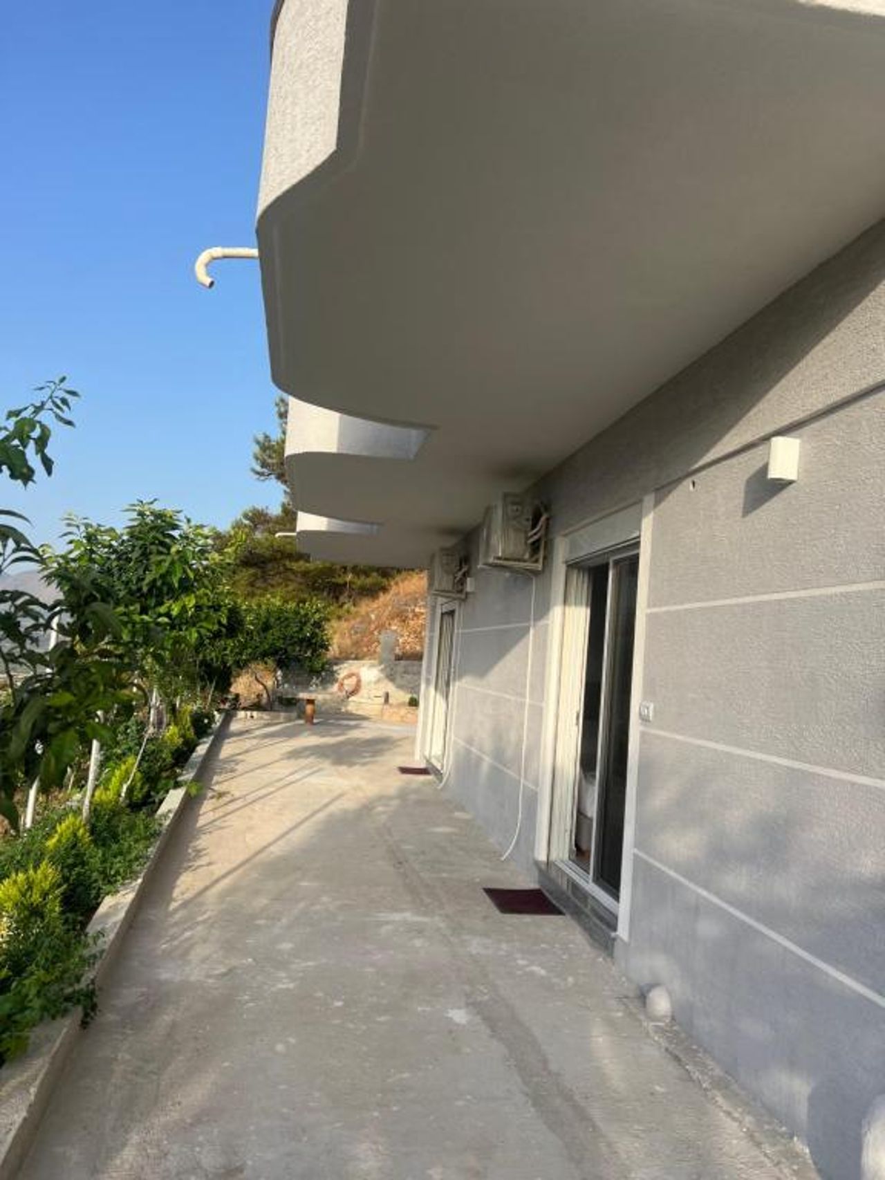 Adi’s Apartments