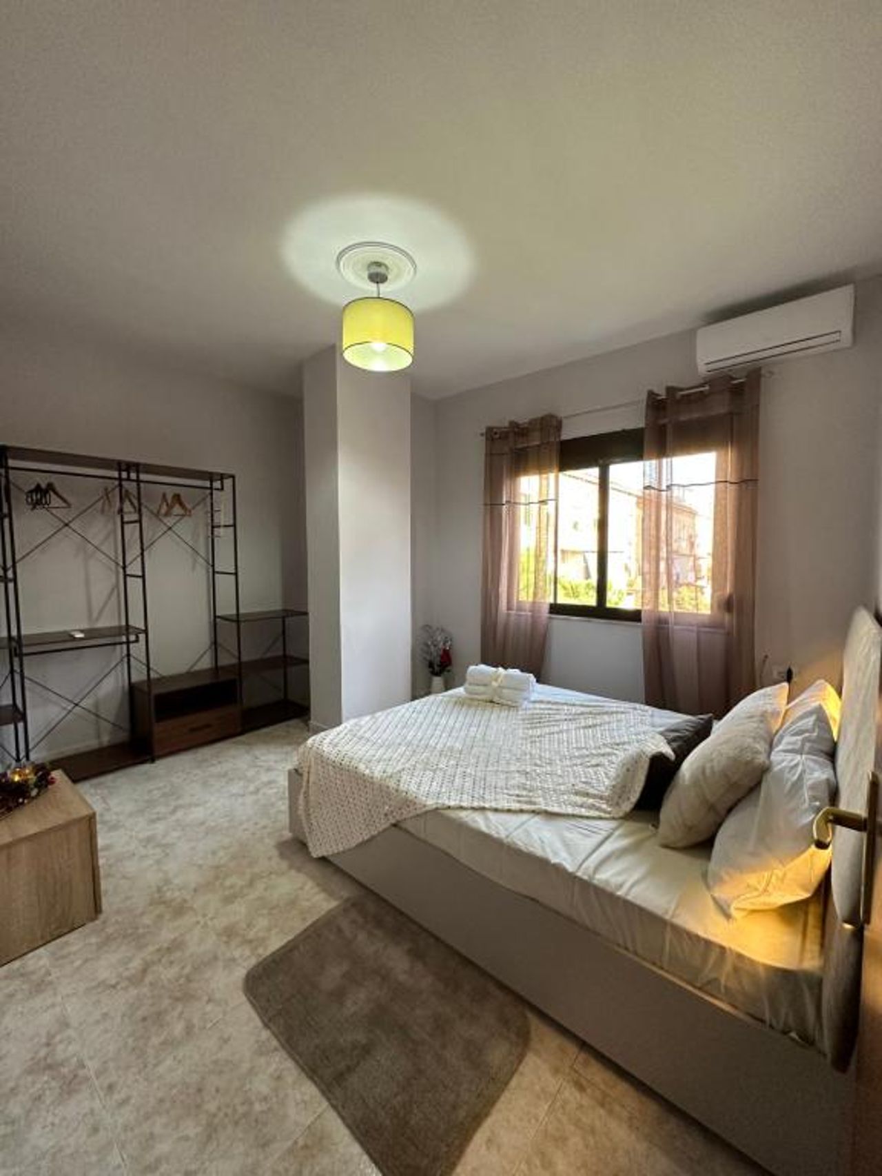 Cozy and spacios apartment in Ish Blloku