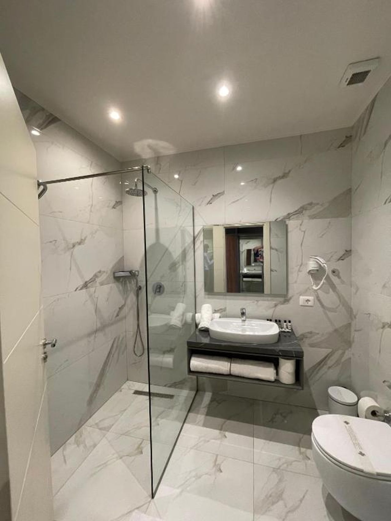 AMR Hotel - Durres