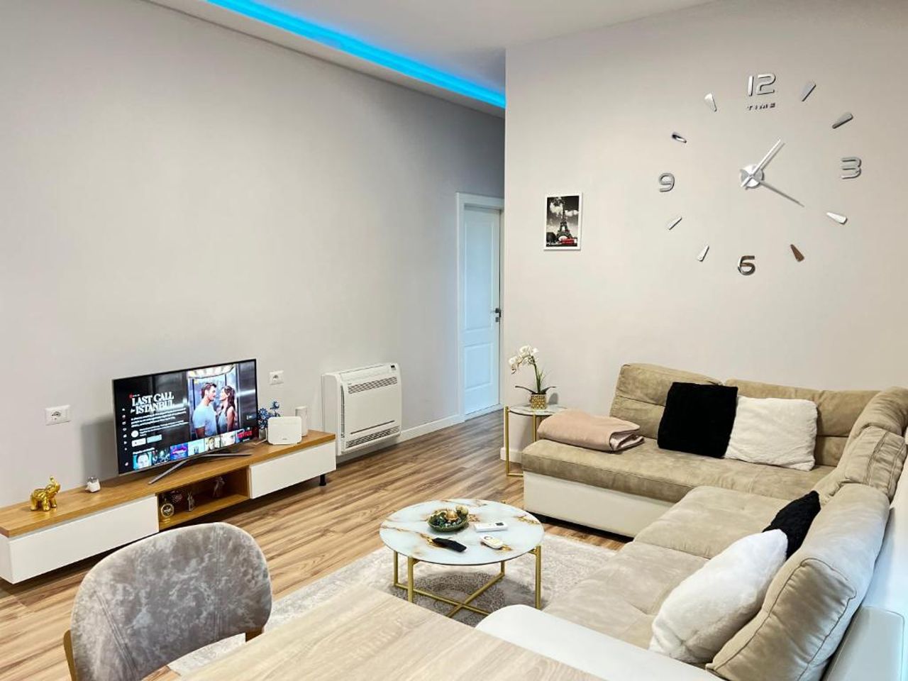 Stay in Tirana Modern Apartment Located in Center 03
