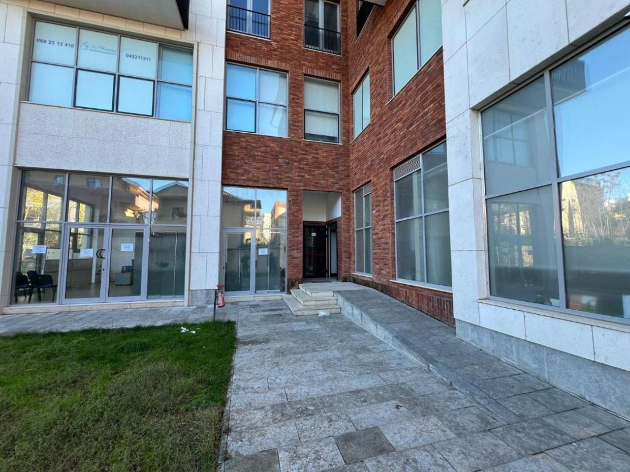 Thyamis Apartment