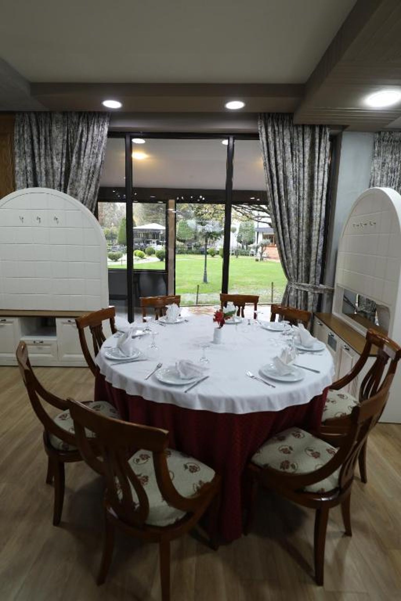 Hotel 1 Maji