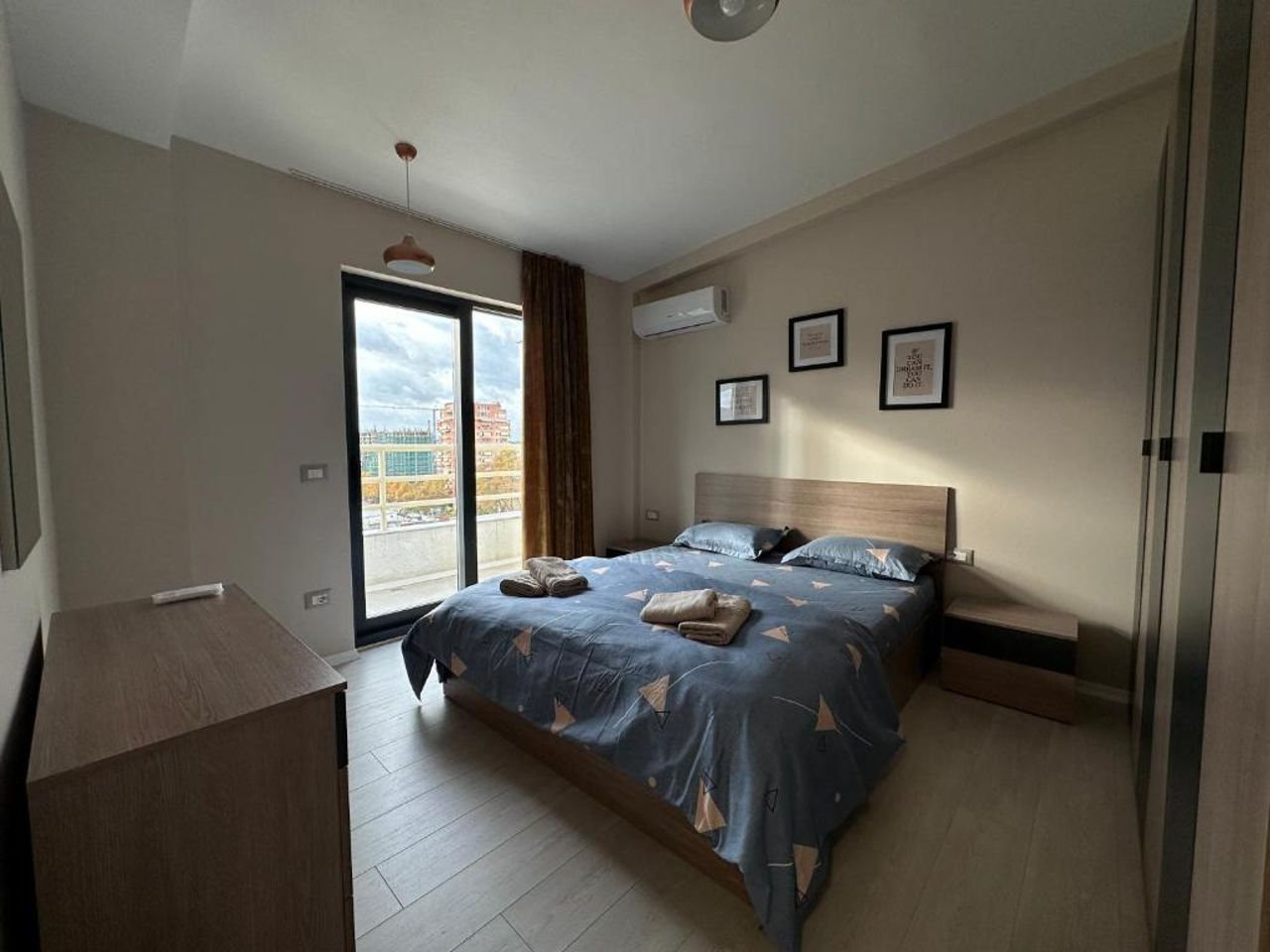 Skyline Panoramic Apartment