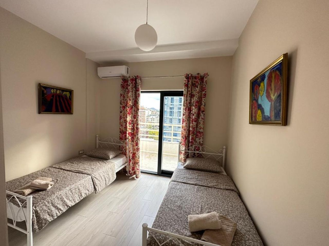 Skyline Panoramic Apartment